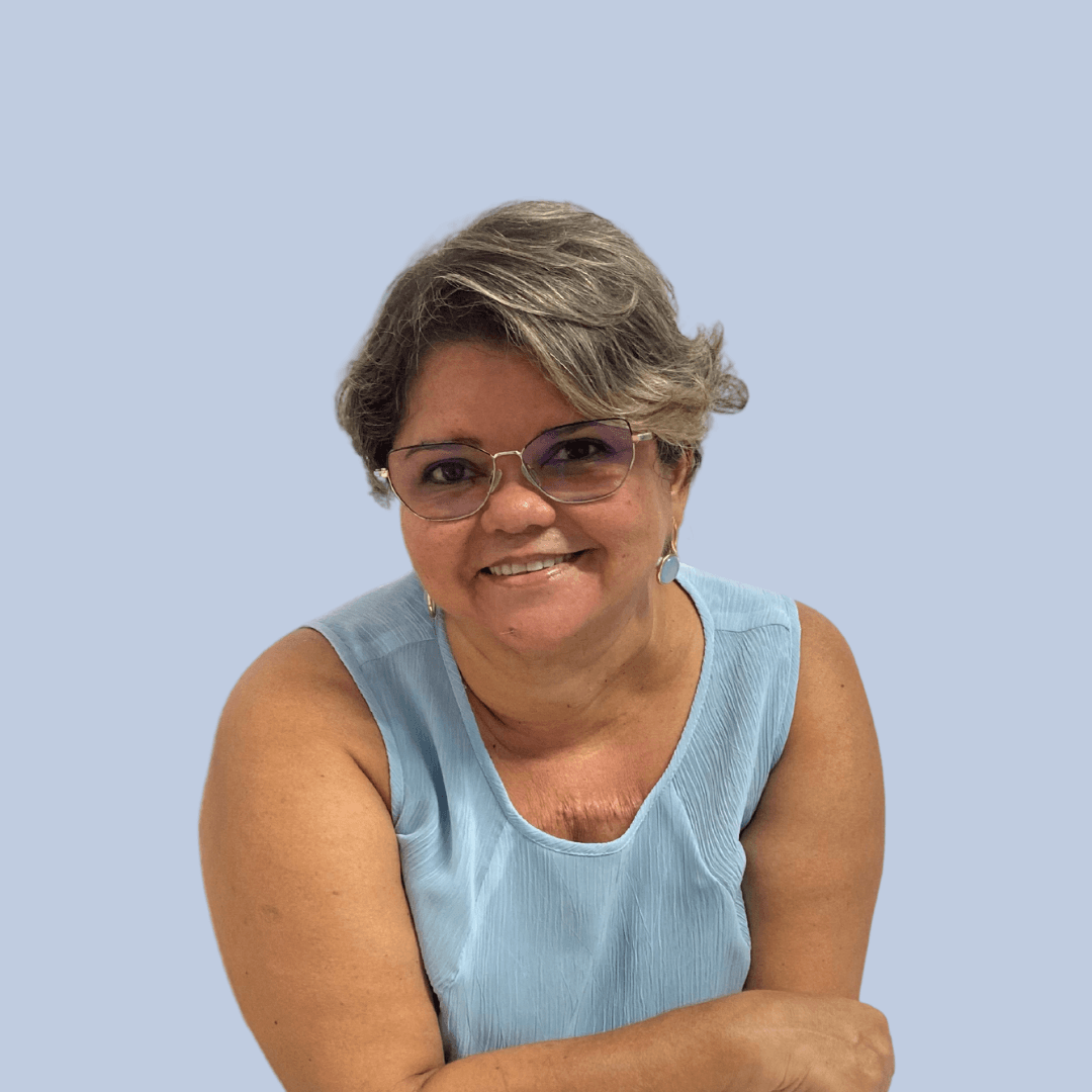 DRA. LORAINE FREITAS DE OLIVEIRA
