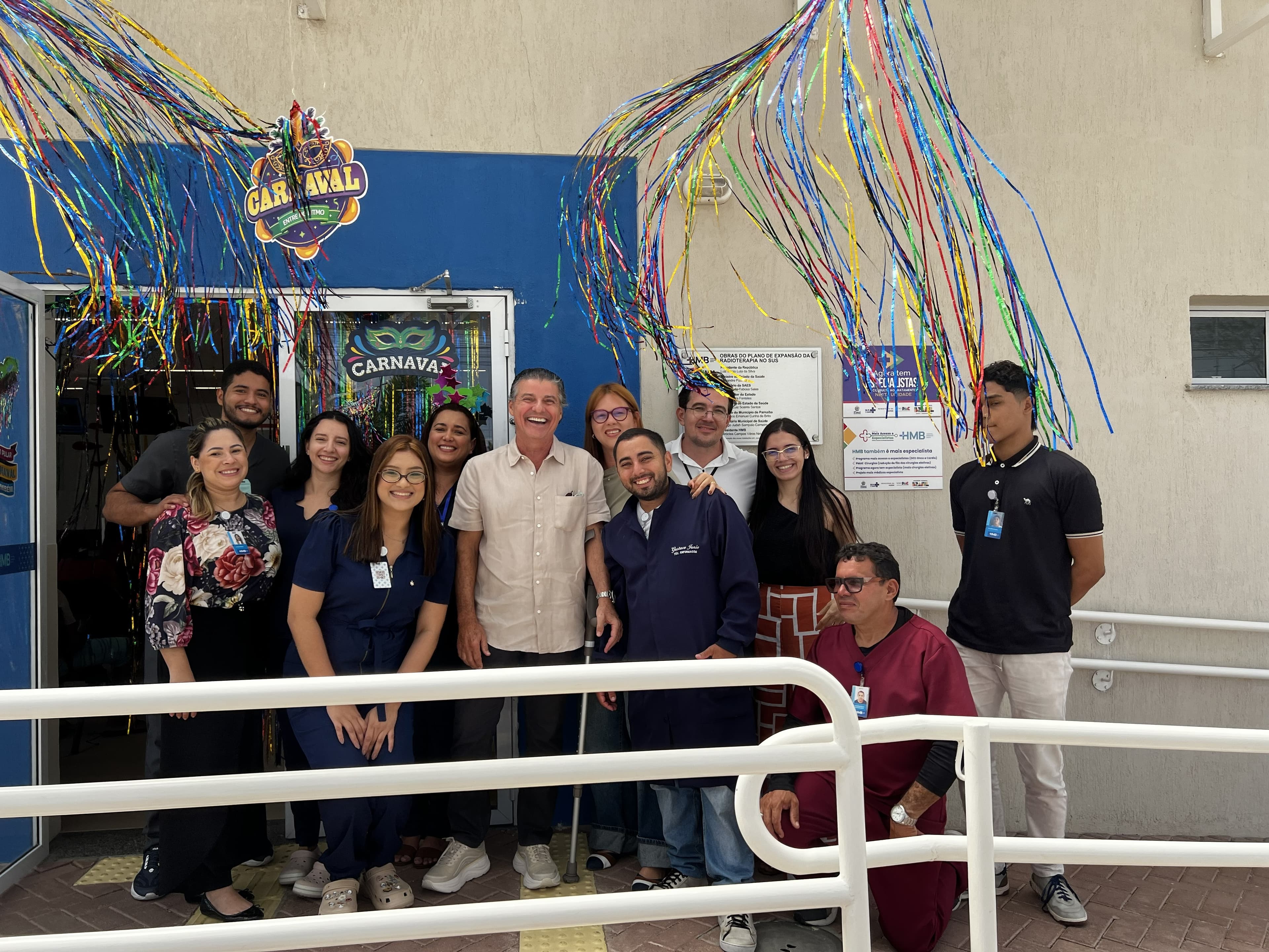 Carnaval leva alegria a pacientes da Quimioterapia e Radioterapia do HMB