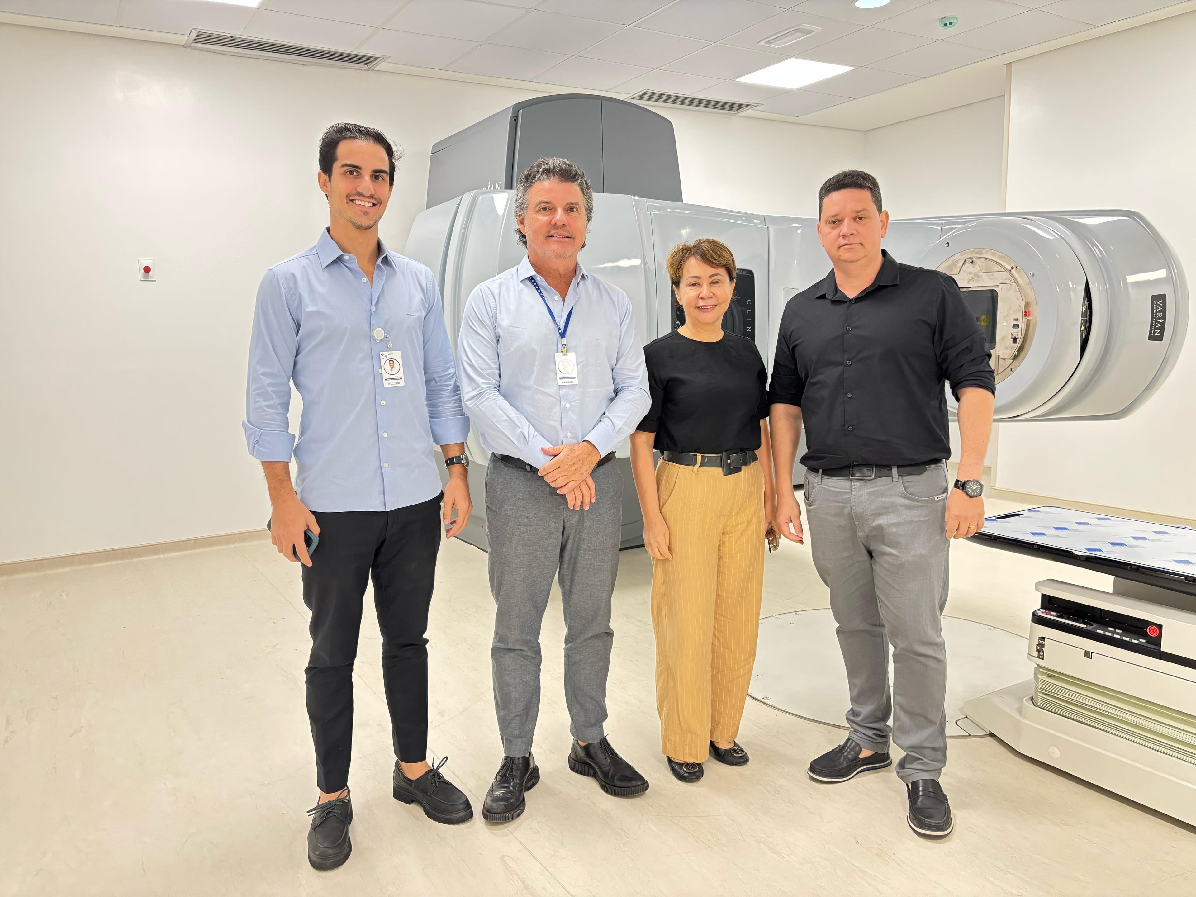 Central de controle, avaliação e auditoria realiza visita técnica a unidade de Radioterapia