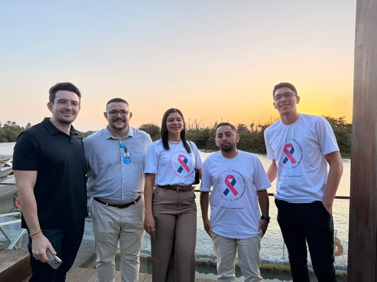 Equipe de Oncologia do HMB participa de evento alusivo ao Outubro Rosa
